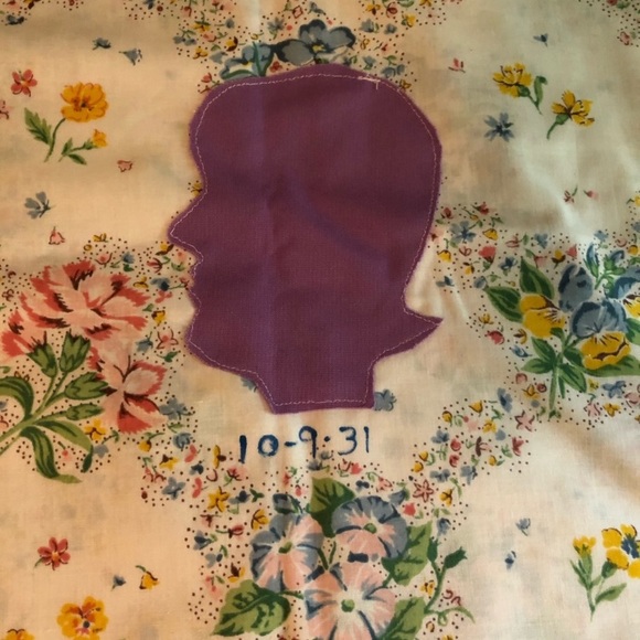 Set of Two Vintage Floral Pillowcases - Picture 3 of 15